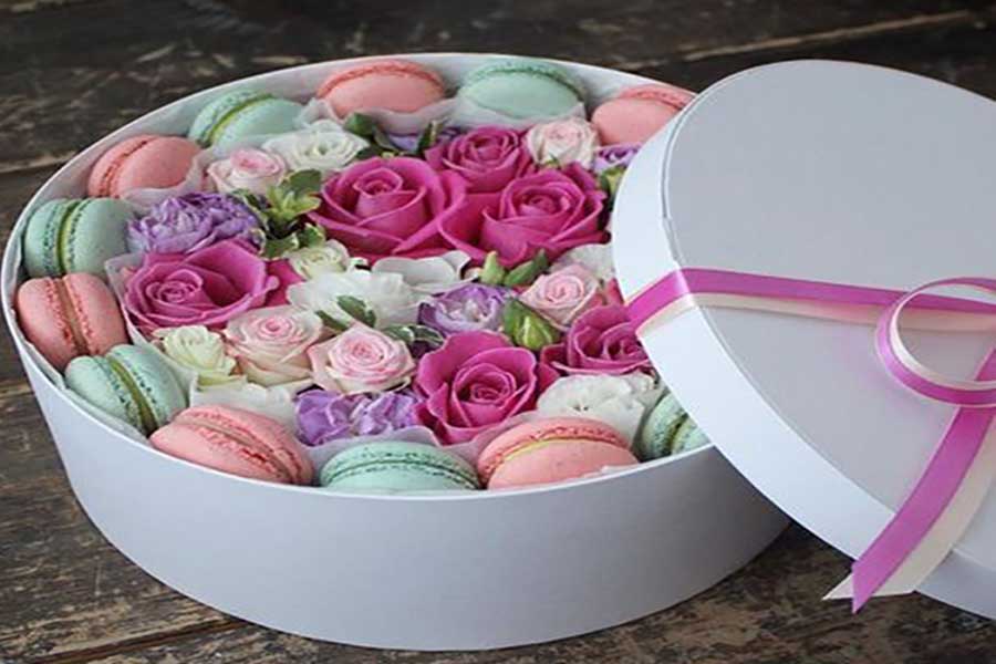 باکس گل شیرینی برای تولد همسر